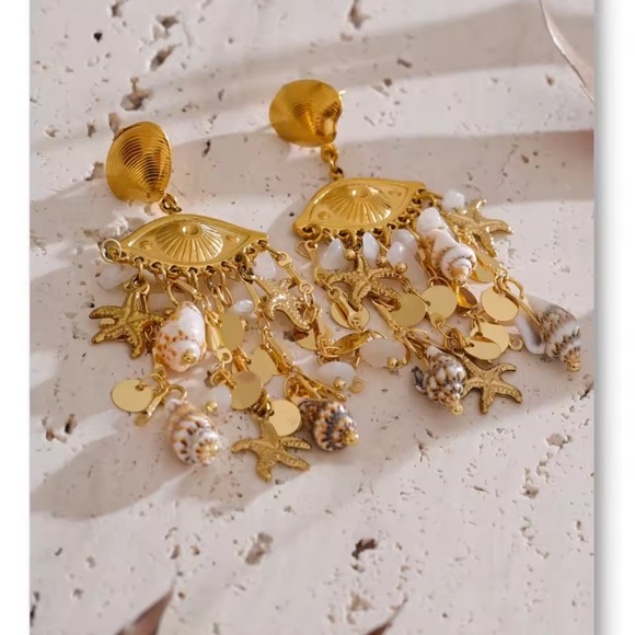 Gold Shell & Pearl Dangle Earrings – Baroque Ocean-Inspired Statement Jewelry - Picture 6 of 10